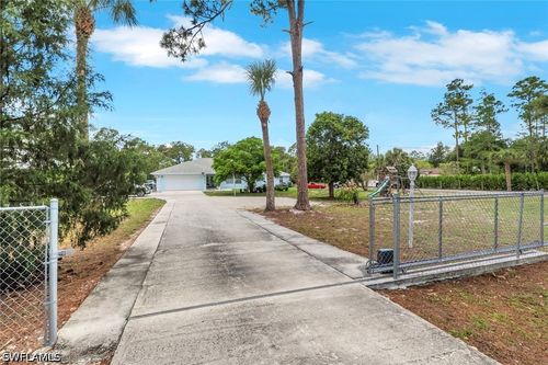 521 31st St Sw, Naples, FL, 34117-3109 | Card Image