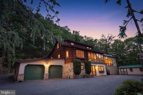 108 Mountain Ave, HAMBURG, PA, 19526-8220 | Card Image