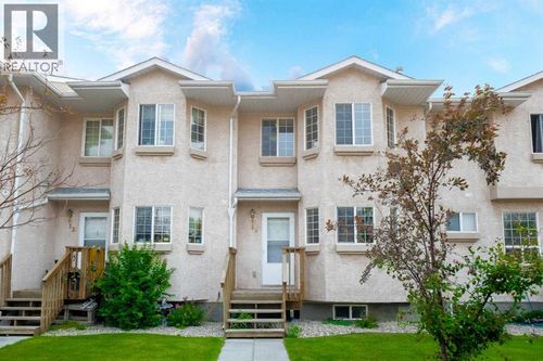 204 Strathaven Dr, Strathmore, AB, T1P1P6 | Card Image