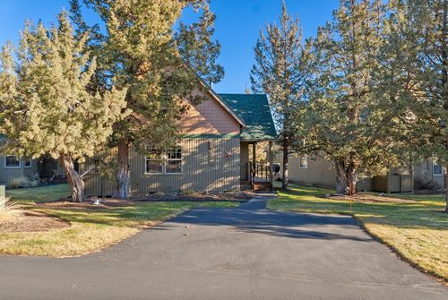 1640 Cinnamon Teal Dr, Redmond, OR, 97756-8989 | Card Image