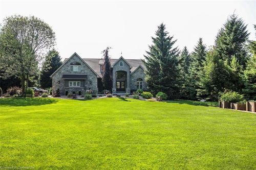 203 E River Rd, Saint George, ON, N0E1N0 | Card Image