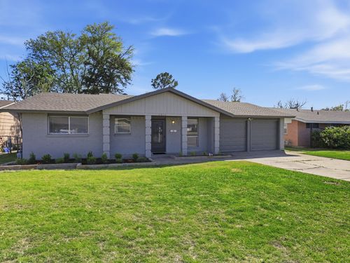 2816 Winslow St, Irving, TX, 75062-4182 | Card Image
