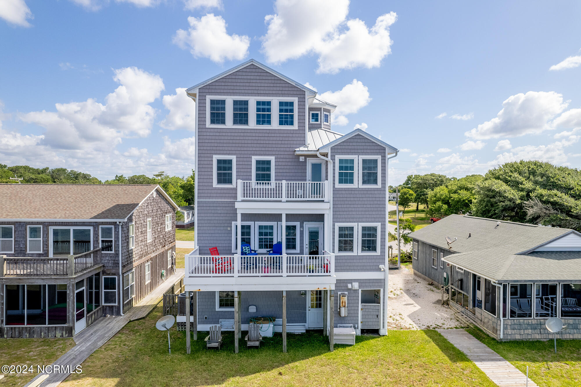 Island Rd, Harkers Island, NC 28531
