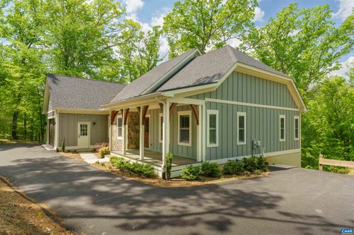 329 Carrsbrook Dr, CHARLOTTESVILLE, VA, 22901-1005 | Card Image