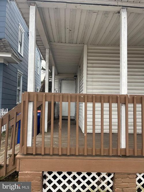 327 E Pine St, MILLVILLE, NJ, 08332-3246 | Card Image