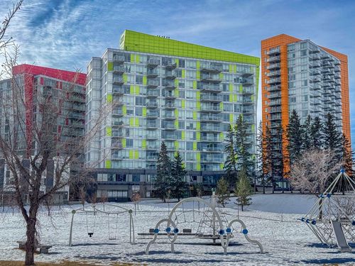 605-30 Brentwood Common Nw, Calgary, AB, T2L2L8 | Card Image