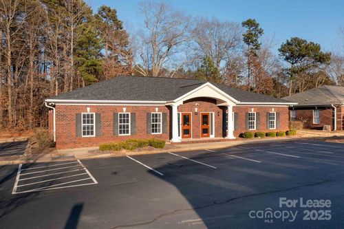 3057 Senna Dr, Matthews, NC, 28105-6727 | Card Image