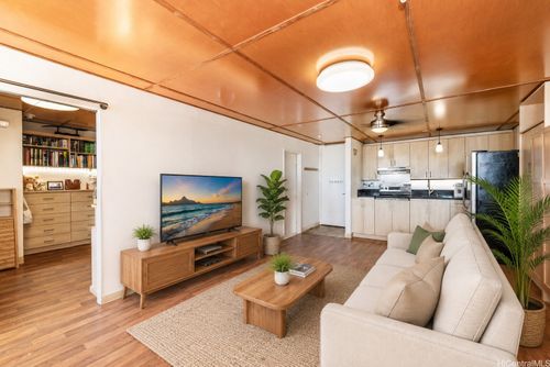 801-1617 Clark St, Honolulu, HI, 96822-4806 | Card Image