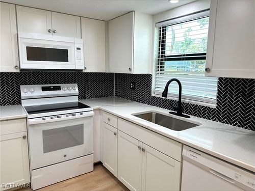 apt-42-28180 Pine Haven Way, BONITA SPRINGS, FL, 34135-0803 | Card Image