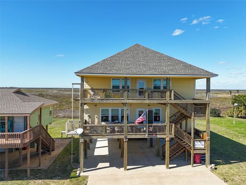 521 Beachfront Dr, Matagorda, TX, 77457 | Card Image