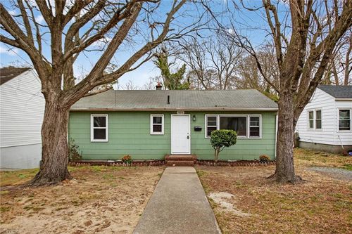 404 Elizabeth St, Suffolk, VA, 23434-3710 | Card Image