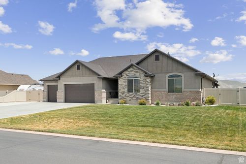 393 S Roadster Ln, Grantsville, UT, 84029-5546 | Card Image