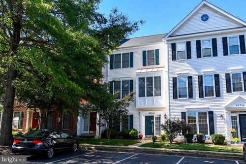 46744 Oakmere Ter, STERLING, VA, 20165-7552 | Card Image