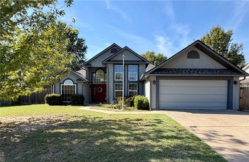 3029 N Quartz Dr, Fayetteville, AR, 72704-5621 | Card Image