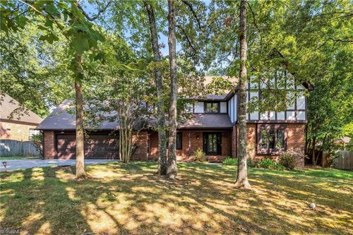 4103 Oak Hollow Dr, High Point, NC, 27265-9639 | Card Image