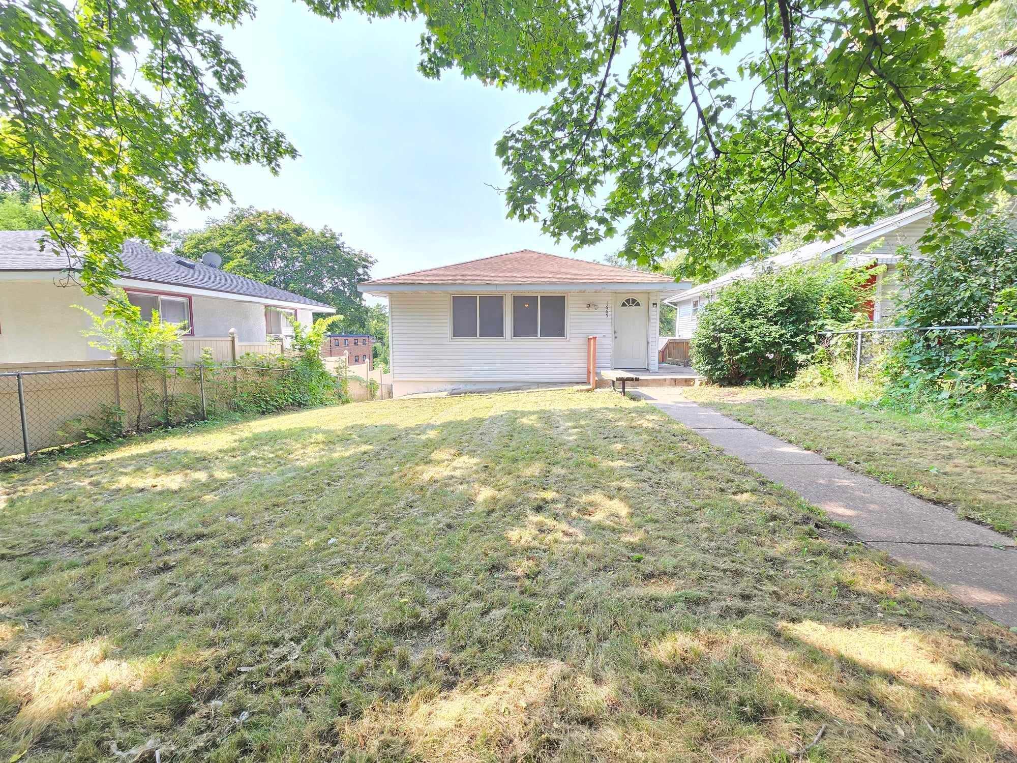 Woodbridge St, Saint Paul, MN 55117