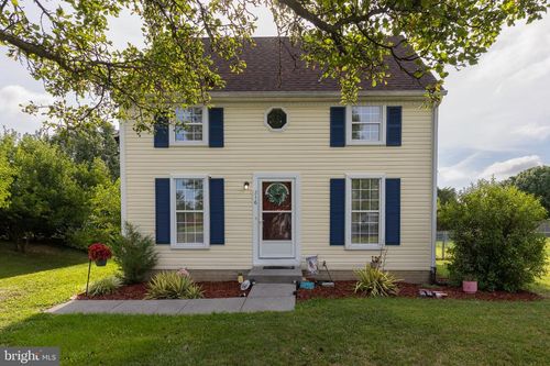 216 Nightingale Ave, STEPHENS CITY, VA, 22655-2410 | Card Image