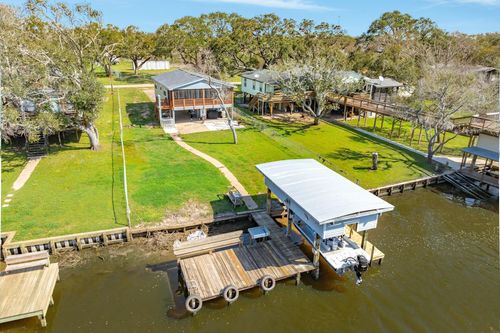 1331 Private Road 652, Bay City, TX, 77414-4397 | Card Image