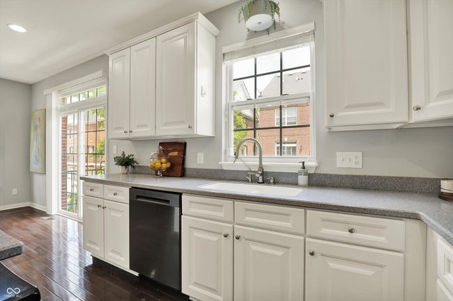 73 11 Th St Nw, Condo with 3 bedrooms, 3 bathrooms and null parking in Carmel IN | Image 17