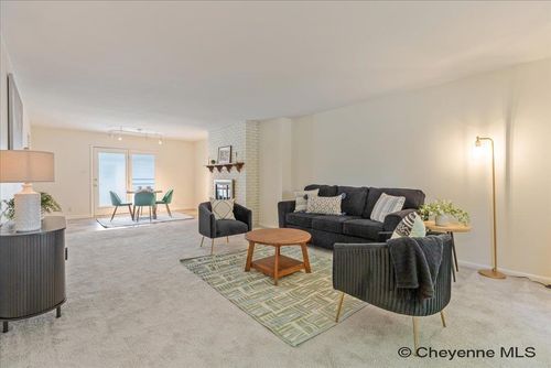 2904 Central Ave, Cheyenne, WY, 82001-2703 | Card Image