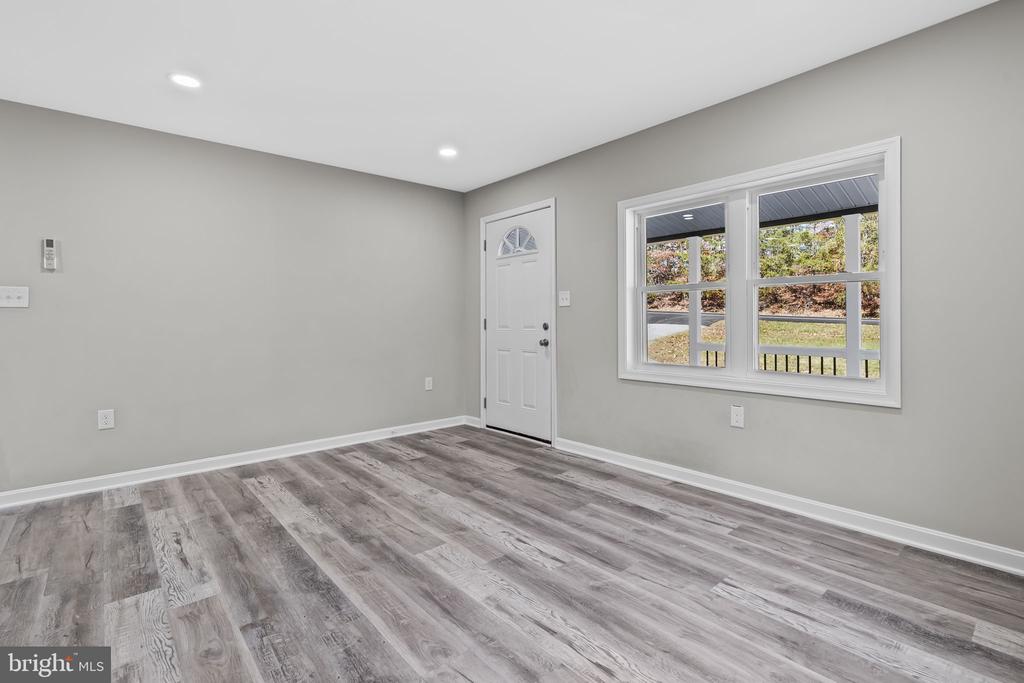 Residential Lease in HOLLYWOOD 5