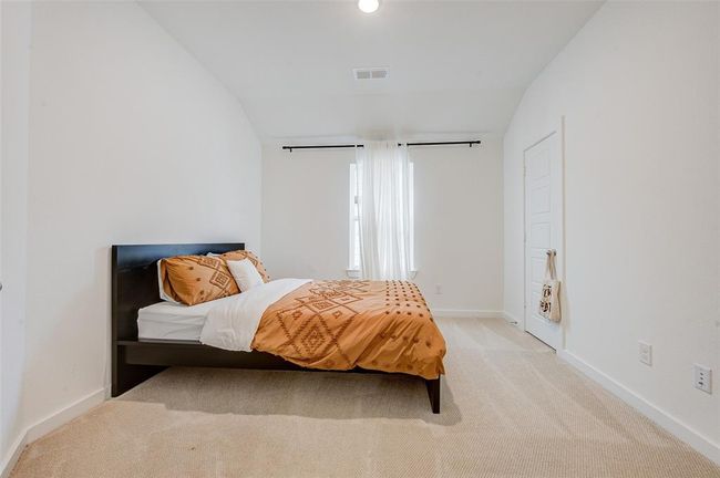 Secondary Bedroom | Image 40