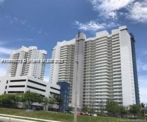 apt-1705-15051 Royal Oaks Ln, North Miami, FL, 33181-2460 | Card Image