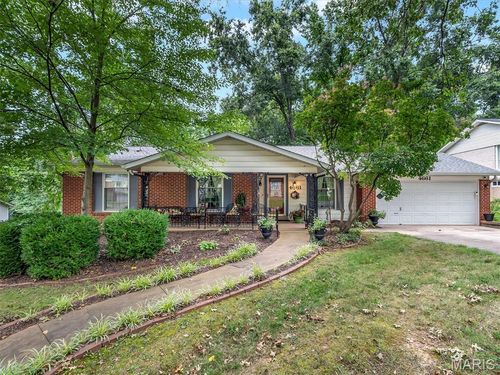 4661 Markton Dr, Saint Louis, MO, 63128-4415 | Card Image