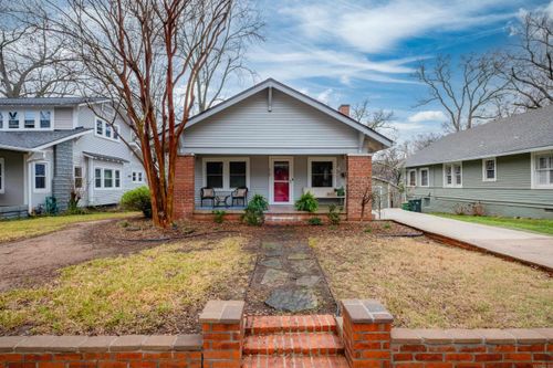 318 Beechwood St, Little Rock, AR, 72205-3816 | Card Image