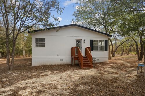 462 Texas Oak Dr, Cedar Creek, TX, 78612-4923 | Card Image