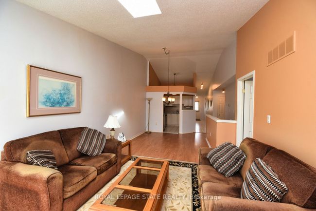 9 - 60 Rice Ave, Condo with 2 bedrooms, 1 bathrooms and 4 parking in Hamilton ON | Image 8