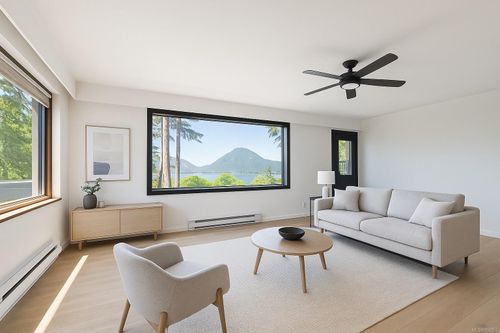 251 Campbell St, Tofino, BC, V0R2Z0 | Card Image