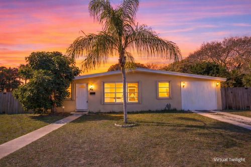 910 9th St, Lake Park, FL, 33403-2409 | Card Image