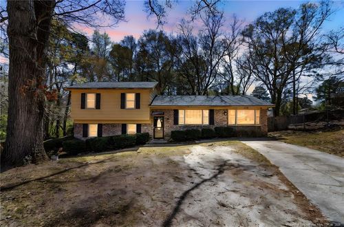 554 Glen Canyon Dr, Fayetteville, NC, 28303-3270 | Card Image