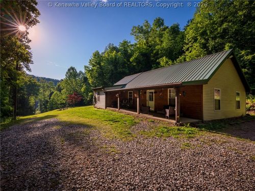 244 Silas Dr, Charleston, WV, 25312-7971 | Card Image