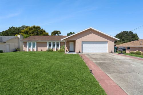 2250 E Union Cir, DELTONA, FL, 32725-2720 | Card Image