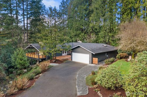 1520 Sycamore Dr Se, Issaquah, WA, 98027-4805 | Card Image