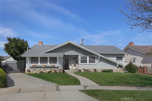 16837 Itasca St, Northridge, CA, 91343-2512 | Card Image