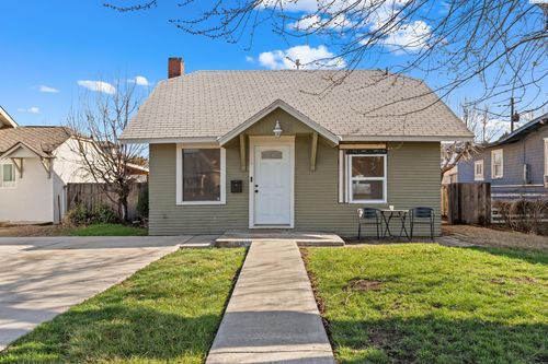 716 S 6th St, Sunnyside, WA, 98944-2113 | Card Image