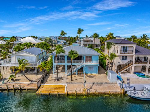 947 Gulf Dr, Summerland Key, FL, 33042-4840 | Card Image