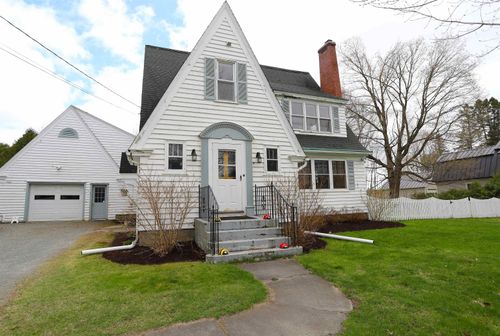 93 Main St, Derby, VT, 05829-9750 | Card Image
