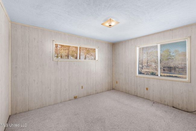 22-web-or-mls-219 E Jackson-22 | Image 18