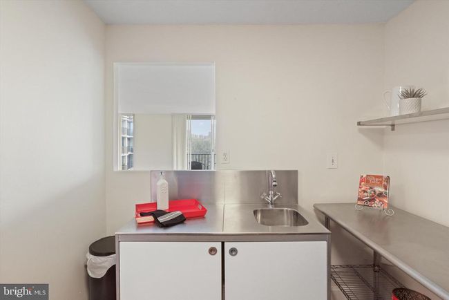 APT-722 - 4600 S Four Mile Run Dr, Condo with 1 bedrooms, 1 bathrooms and null parking in ARLINGTON VA | Image 13