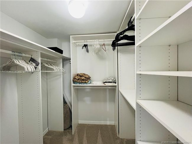 APT-401 - 10044 Ocean Dr, Condo with 3 bedrooms, 2 bathrooms and null parking in Jensen Beach FL | Image 57