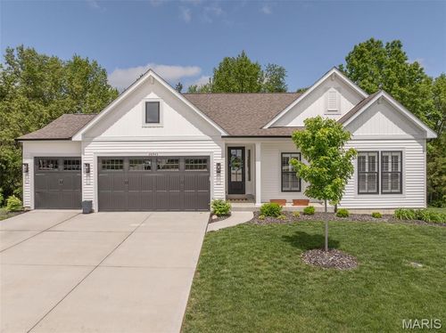 28943 Old Court Dr, Foristell, MO, 63348-4425 | Card Image