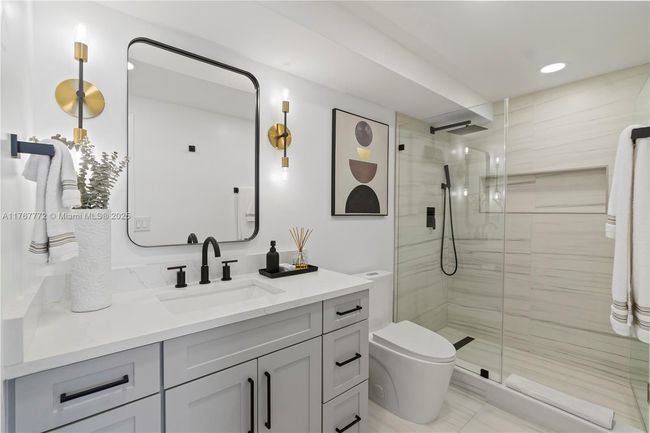 APT-1806 - 2841 N Ocean Blvd, Condo with 2 bedrooms, 2 bathrooms and null parking in Fort Lauderdale FL | Image 28