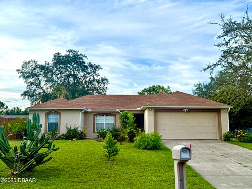 2464 Dumas Dr, Deltona, FL, 32738-5115 | Card Image