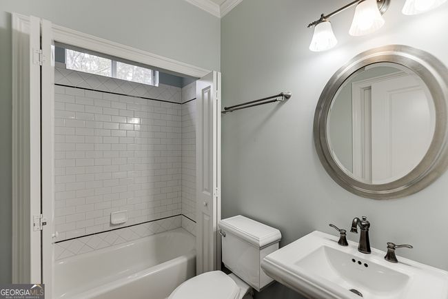7056 Dove Point Ln, House other with 4 bedrooms, 3 bathrooms and null parking in Hoschton GA | Image 25