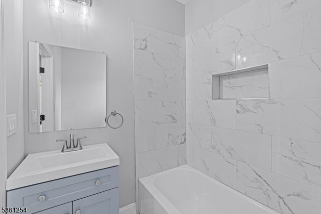 6 Pleasant Ave, Home with 4 bedrooms, 2 bathrooms and null parking in Clifton NJ | Image 11