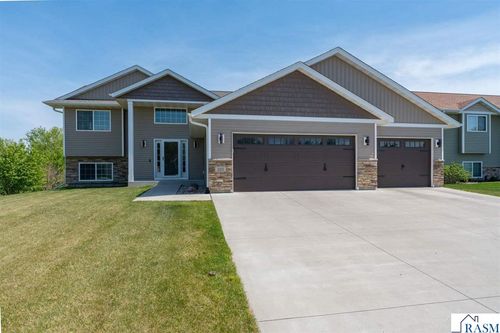 235 Foxfire Dr, Mankato, MN, 56001-7062 | Card Image
